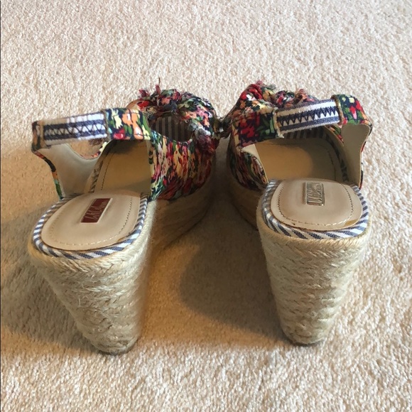 Wild Pair Floral Colorful ESPADRILLE WEDGE SANDAL - Picture 3 of 4